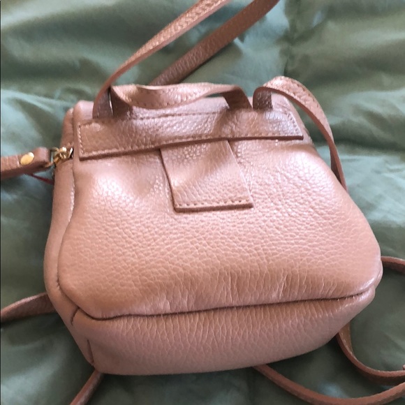🎁NWT Italian leather tan crossbody bag🎁 - Picture 5 of 6